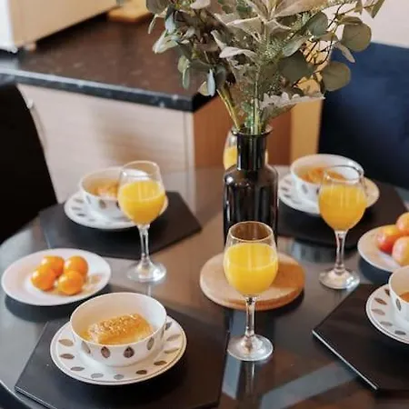 5 Beds - Perfect For Contractors & Families - Free Parking & Wifi Holiday home Leeds (West Yorkshire)